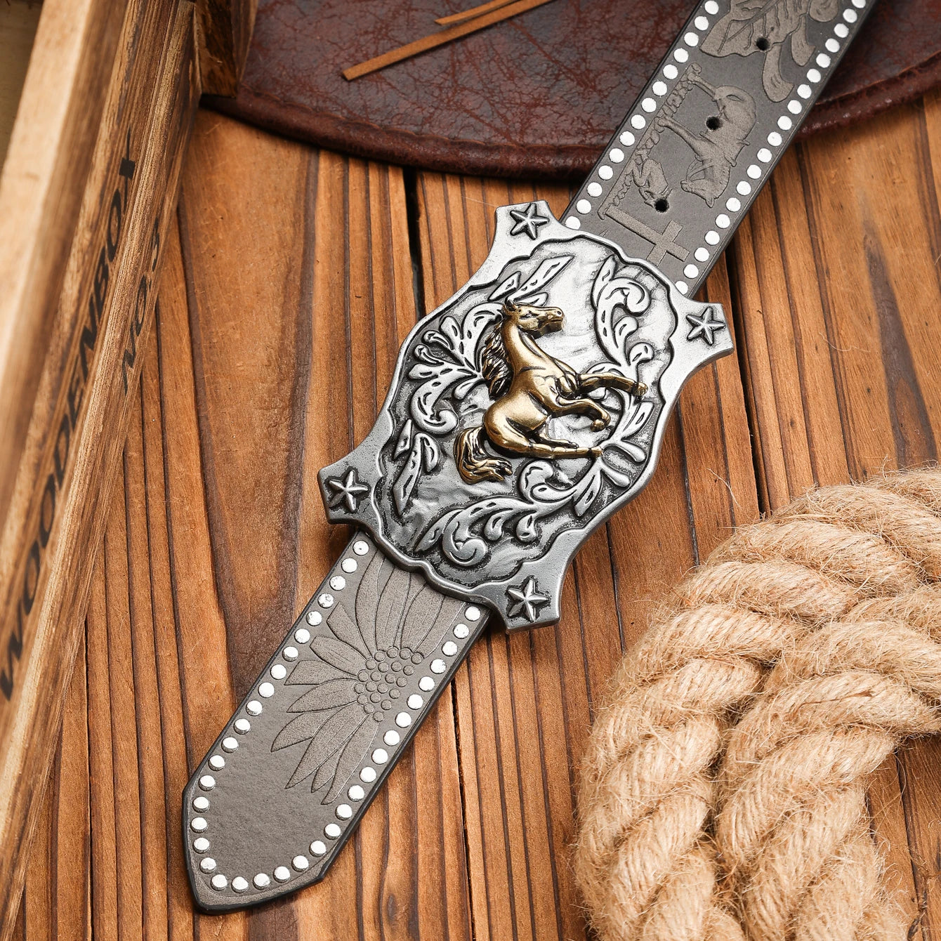 Cinturón Vaquero Marrón con Remaches y Hebilla Western | Estilo Retro Cowboy
