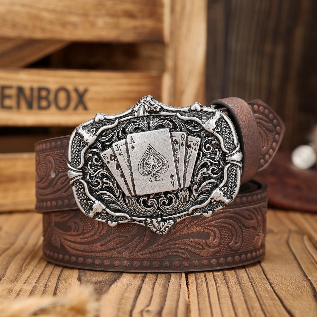 Cinturón Ranchero Vintage con Remaches | Hebilla Western de Estilo Clásico